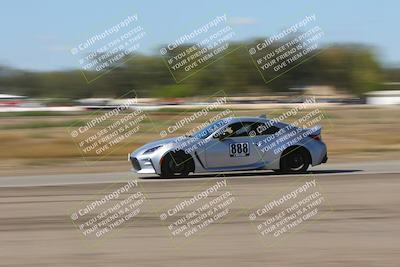 media/Oct-04-2025-OnGrid (Sat) [[44bd565ffa]]/Green Group/Grapevine/